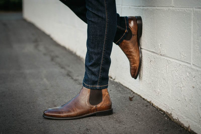 profile view of mgemi dritto leather chelsea boot