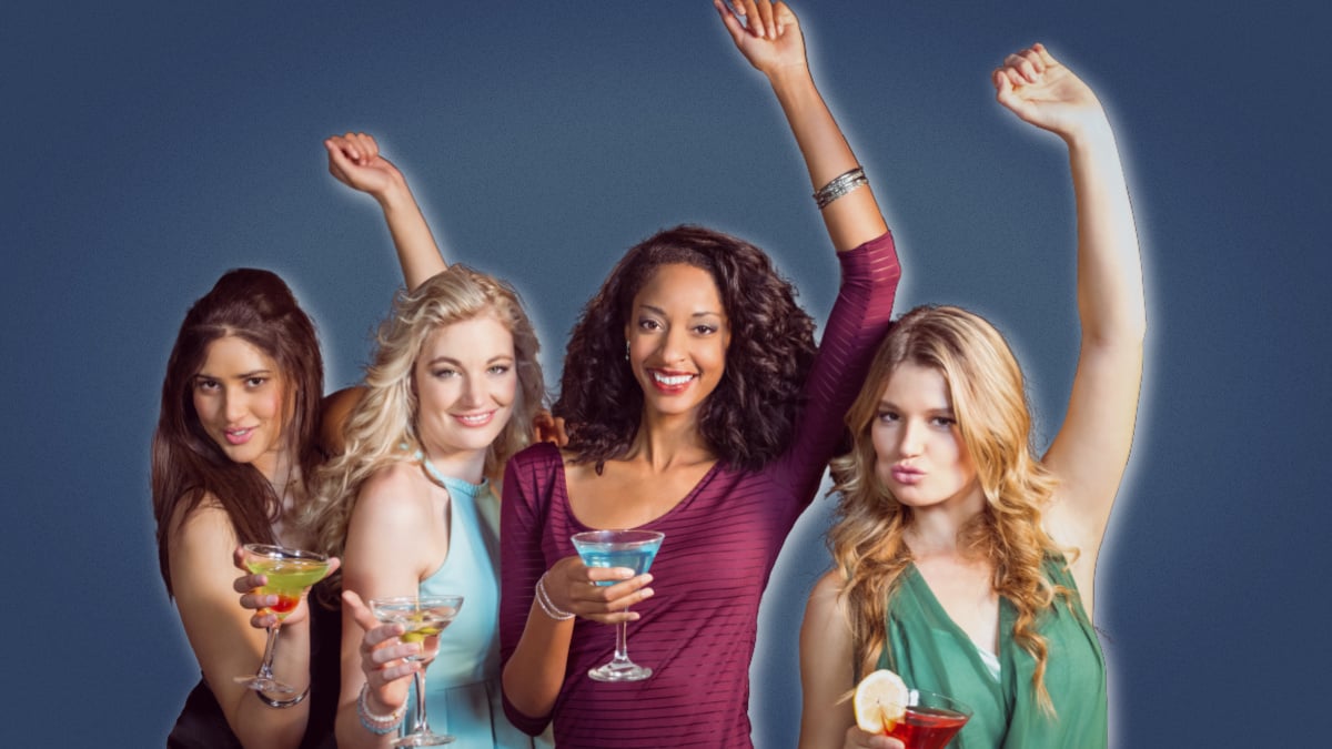 Signs a girl wants you to notice her 4 young attractive women out partying and drinking together