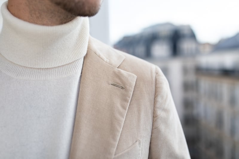 Suitsupply Custom Suit buttonhole detail