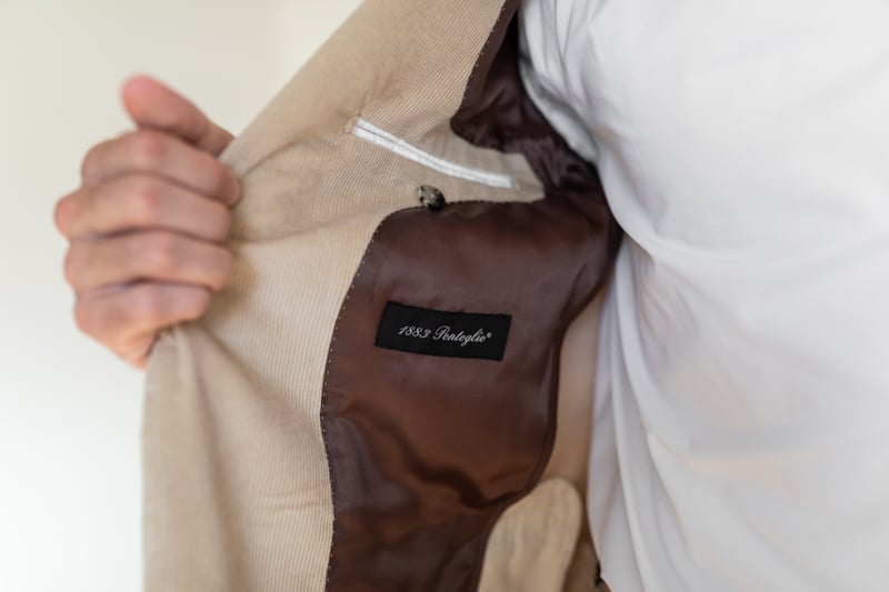 Suitsupply Custom Suit right interior jacket detail